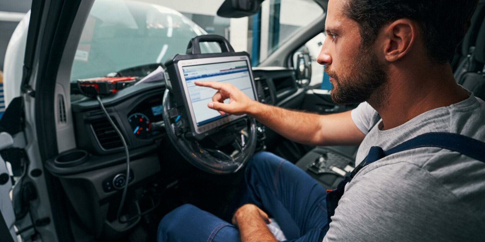 Advanced Auto Diagnostics & Repair